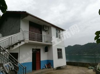 宜昌長陽土家族自治縣800平米宅基地使用權(quán)出租