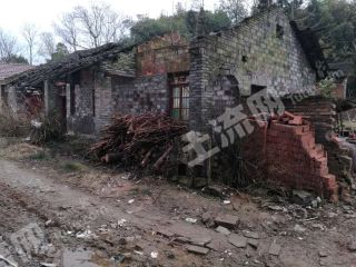 湖南怀化278平米宅基地使用权出租用地面积：683平米，建筑占地：278平米