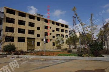 黔西南  贞丰县 109181.8平米 城镇住宅 使用权出让