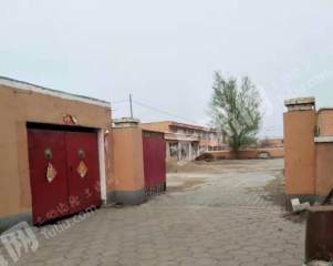 包头东河区交界营子2.5亩大院 10间正房 使用权出租