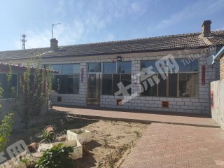 包頭九原區(qū)小白河附近384平米宅基地大院使用權(quán)出租