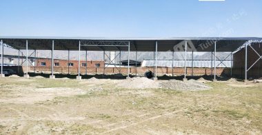 包頭昆都侖區(qū)烏蘭計10.5畝宅基地大院使用權(quán)出租