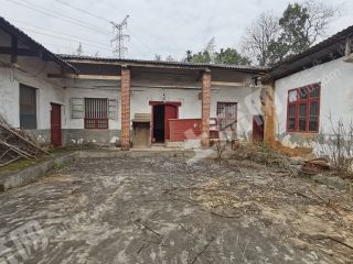 长沙岳麓区梅溪湖泉水路与黄桥大道附近800平米农房使用权流转