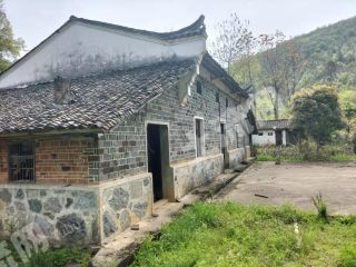 池州石台县2栋农家庭院使用权出租