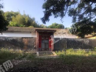 大岭镇独栋瓦房带围墙使用权出租