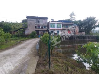 重庆巴南区150平米农家庭院出租