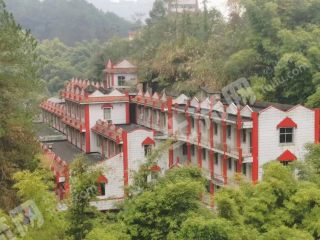 重庆2188平米风景区度假山庄使用权流转