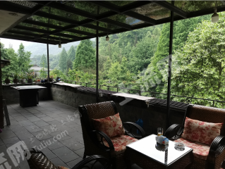 都江堰赵公山80平米精装修独立房屋带屋顶花园对外出租