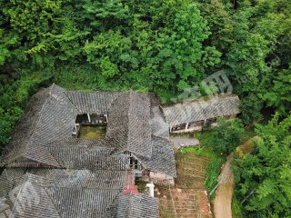 大邑山区1100米海拔视野农房使用权出租