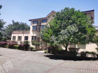 重庆2000平米度假山庄使用权出租