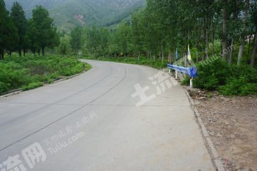 新乡辉县市40亩荒山使用权出租XX1657