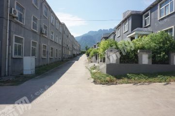 新乡辉县市景区附近两栋别墅使用权出让XX1674