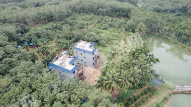 海南瓊海市2棟鄉(xiāng)村建設(shè)用地使用權(quán)流轉(zhuǎn)