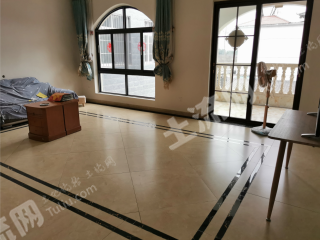 崇州城郊西河附近700余平全新農(nóng)房整體對外使用權(quán)出租