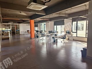 浙江杭州500平办公楼使用权出租（二层）