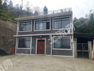 重慶北碚區(qū)縉云山腳150平方米小別墅使用權(quán)轉(zhuǎn)讓