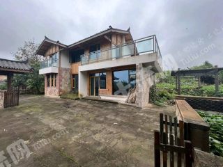 重慶沙坪壩區(qū)220平方米清水小別墅使用權(quán)出租，和政府簽