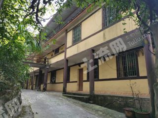 重慶沙坪壩區(qū)占地32畝，房屋面積1000平農(nóng)家樂出租