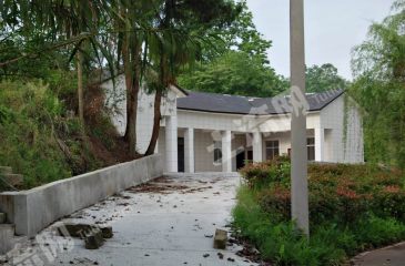 重慶銅梁區(qū)350平方米農(nóng)家小院使用權(quán)出租