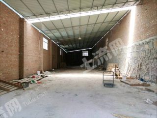 重庆巫山26亩饲料加工厂带羊场出售