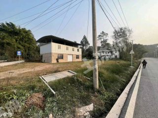 重慶巴南區(qū)300平米民房出租，院子有2000平米