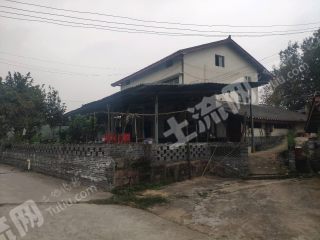 重庆渝北木耳300平民房出租50000元/年、可做农家乐