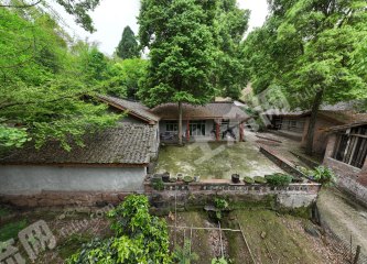 大邑小山丘环林小院