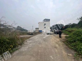 重庆沙坪坝区1000平堆场有房间使用权出租