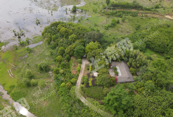 黑龙滩水库旁60亩森林山庄转让或出租