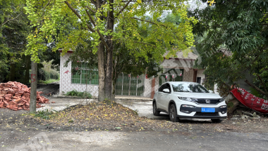 郫都区江安河附近450平小院出租