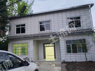 都江堰青城山山脚附近500平新装修房屋出租